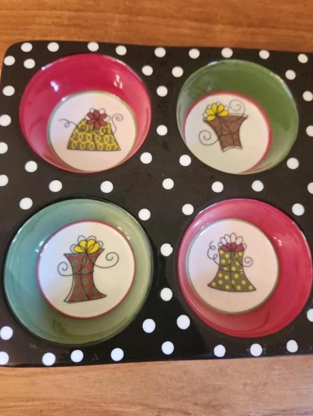Pier 1 Imports 6 Muffin Pan Tray Christmas Presents Hand Painted Ovenware